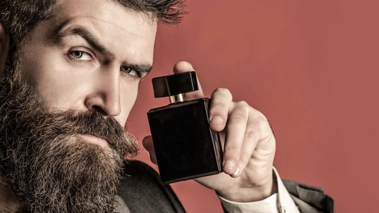 Jak otworzyć perfumy bez problemów – sprawdzone sposoby na trudności