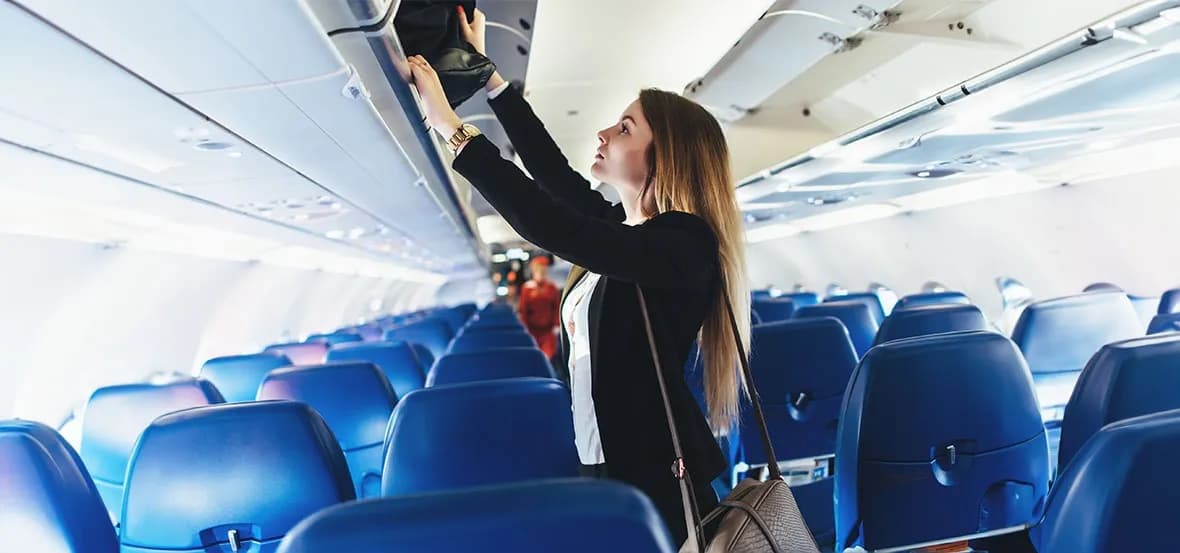 Ile ml perfum do samolotu? Oto, co musisz wiedzieć, aby uniknąć problemów