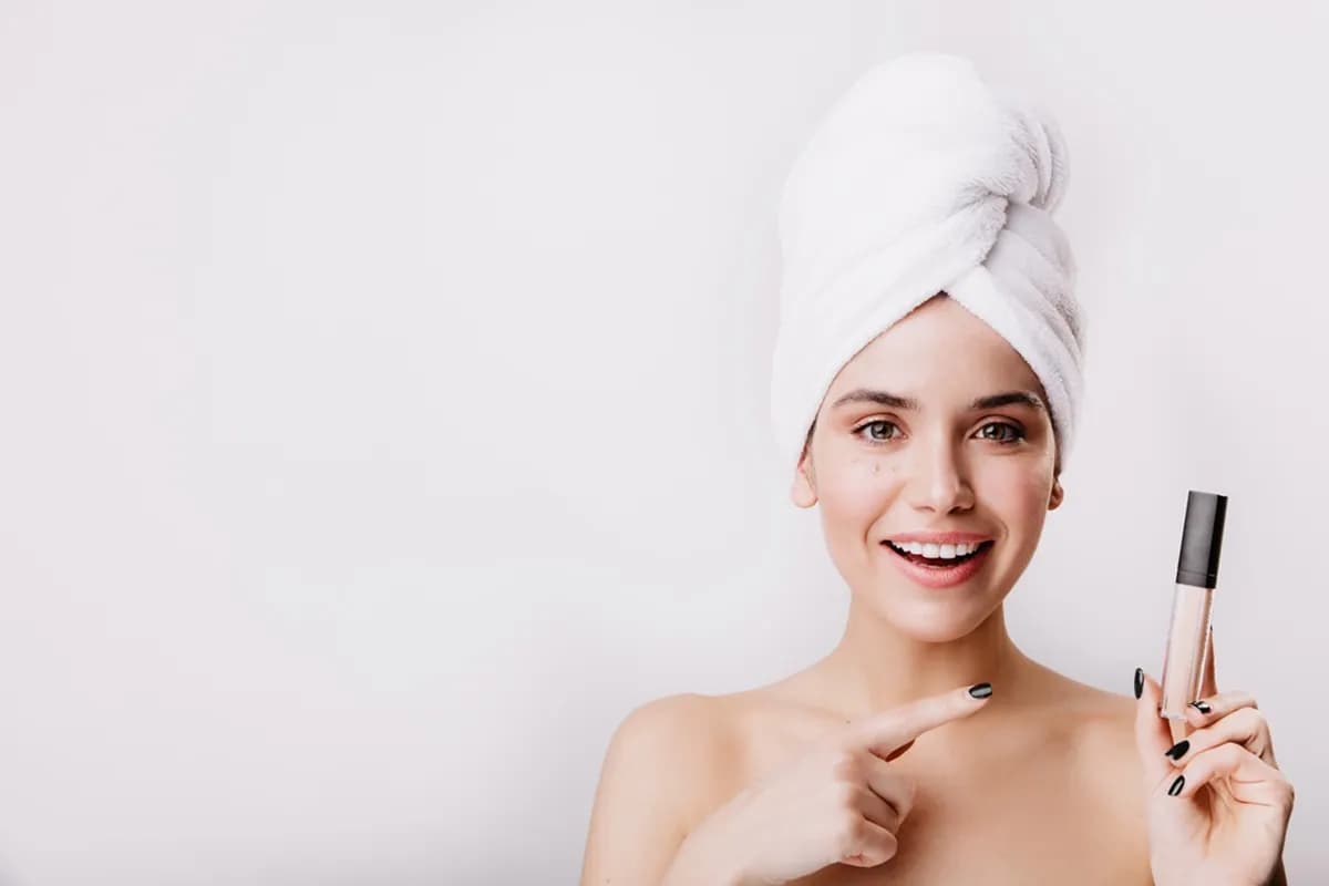 Jak wybrać idealny kolor korektora pod oczy dla swojej cery