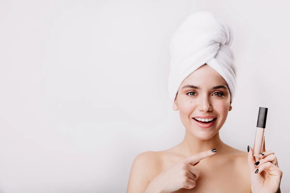 Jak wybrać idealny kolor korektora pod oczy dla swojej cery